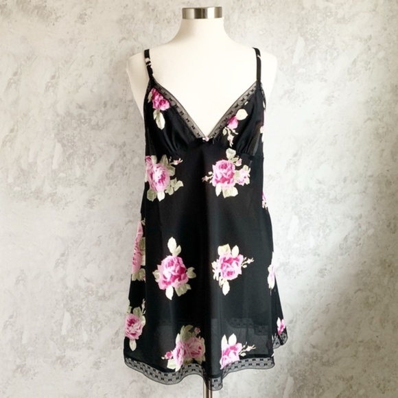 Oscar de la Renta Other - Óscar De La Renta Pink Label Black Chemise Nightie